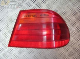 Lampa prawy tył Mercedes W210 2.4i 5D sedan 98r