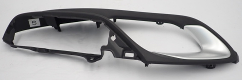 TOYOTA YARIS CROSS osłona klamki wewnętrznej klamka 67656-K0050 TOYOTA YARIS CROSS osłona klamki wewnętrznej klamka 67656-K0050