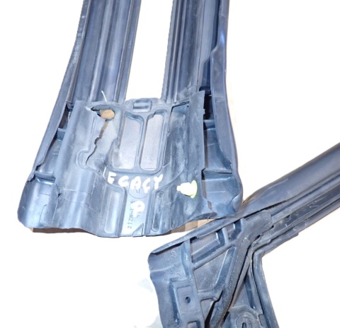 SUBARU LEGACY IV '08R KOMBI LIFT USZCZELKA PRAWA SŁUPKA DRZWI