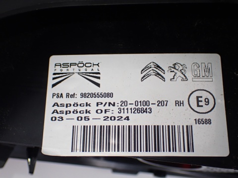 PSA BERLINGO Partner COMBO proace lampa prawy tył 9820555080 - JAK NOWA EU