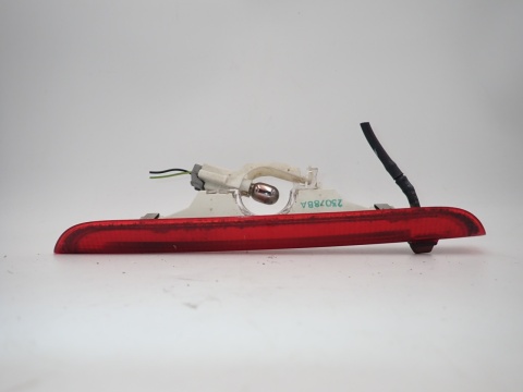 FORD FIESTA MK6 TRZECIE ŚWIATŁO STOPU TRZECI STOP LAMPA OE EU 6S61-13A602