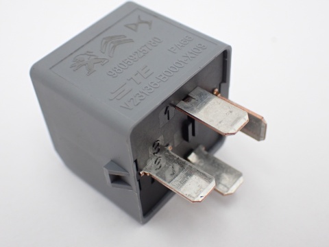 CITROEN PEUGEOT DS PRZEKAŹNIK 314 9805295780 V23136-B0001-X109 JAK NOWY