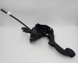 BERLINGO DOBLO COMBO PROACE pedał sprzęgłą wysprzęglik JAK NOWY 98208861800