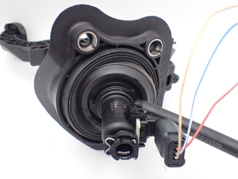 BERLINGO DOBLO COMBO PROACE pedał sprzęgłą wysprzęglik JAK NOWY 98208861800