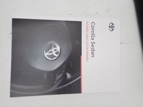 TOYOTA COROLLA SEDAN INSTRUKCJA PODRĘCZNIK UŻYTKOWNIKA ETUI GWARANCJA KPL - JAK NOWE