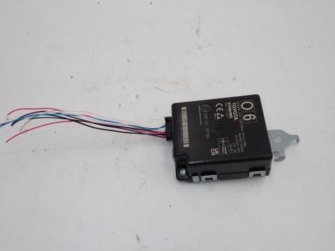 TOYOTA YARIS CROSS PRZEKAŹNIK STEROWNIK KEY TPMS 897B00D060 JAK NOWY OE EU