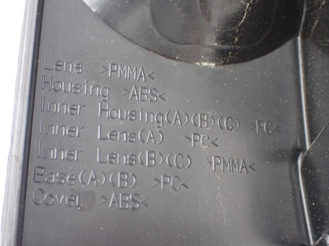 Toyota Yaris Cross LAMPA LEWY TYŁ BŁOTNIK LED 815600DE20 - JAK NOWA OE EU