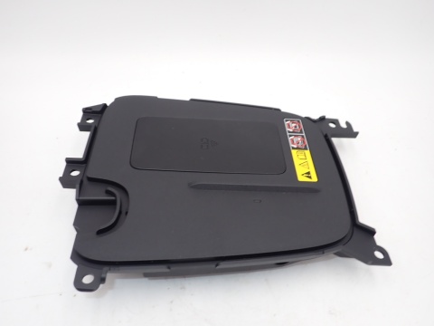 Toyota Yaris Cross ŁADOWARKA INDUKCYJNA 861C00D020 JAK NOWA ORYGINAŁ EUROPA