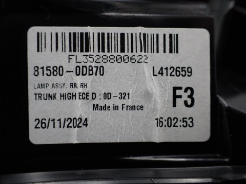 Toyota Yaris Cross LAMPA PRAWY TYŁ KLAPA LED 815800DB70 - JAK NOWA OE EU