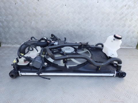 TOYOTA YARIS CROSS ZESTAW CHŁODNIC CHŁODNICA WENTYLATO KOMPLET - JAK NOWY OE EUROPA 4221367672