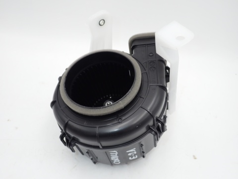 TOYOTA COROLLA E21 XII SEDAN WENTYLATOR DMUCHAWA BATERII AKUMLATORA TRAKCYJNEGO G923012020 - JAK NOWA