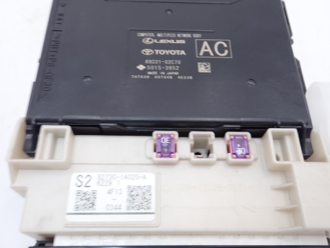 TOYOTA COROLLA E21 XII SUZUKI SWACE MODUŁ STEROWNIK MULTIPLEX BODY JAK NOWY OE EU 89221-02C70 82730-1A020-A