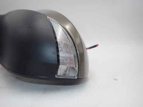 TOYOTA YARIS CROSS LUSTERKO LEWE 8 PIN KOD 10202200 LAKIERU 6X1 - JAK NOWE OE EUROPA