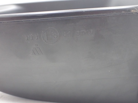 TOYOTA YARIS CROSS LUSTERKO LEWE 8 PIN KOD 10202200 LAKIERU 6X1 - JAK NOWE OE EUROPA