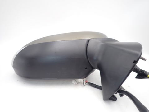 TOYOTA YARIS CROSS LUSTERKO PRAWE 8 PIN KOD 10201200 LAKIERU 6X1 - JAK NOWE OE EUROPA